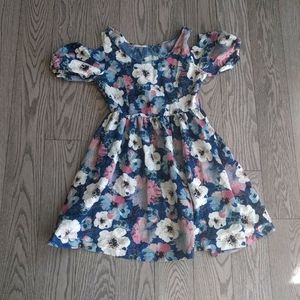 Beautiful floral dress🌼🌹🍀🌼🌼🌼🌸🌸🌸🌸